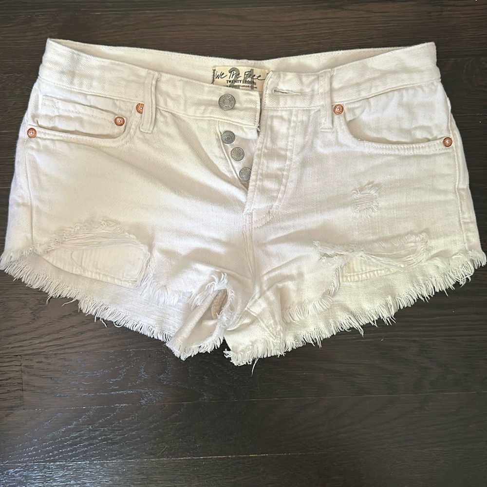 Free people white frayed demon shorts size 24